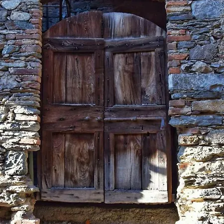 Thari House Como Lake Dom wakacyjny Naggio (Lombardy)