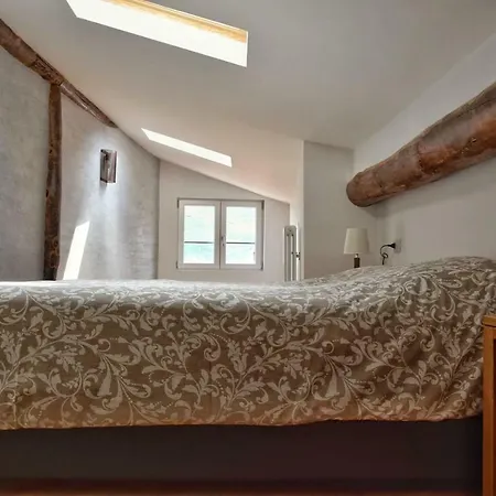 Dom wakacyjny Thari House Como Lake Naggio (Lombardy)
